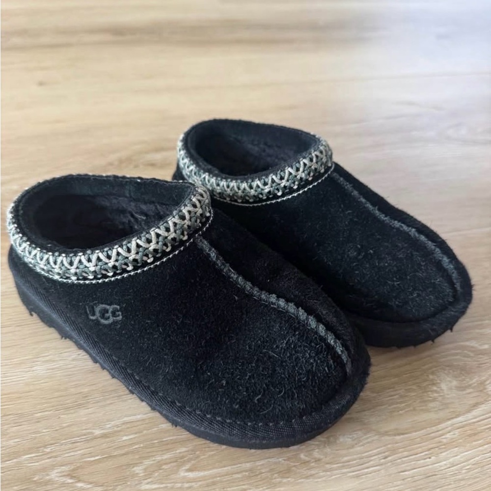 UGG Black Suede Tazman